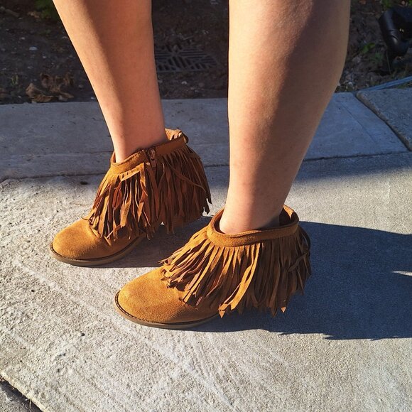 Suede Cowgirl Jacket $22 and Matching Boots $13 - Picture 10 of 10